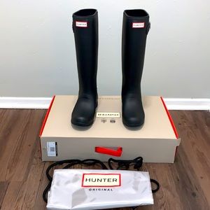 SOLD - HUNTER - Women’s Original Tour Black Boots